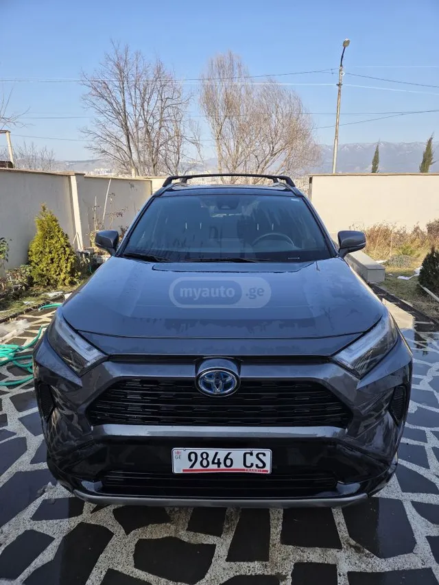 Toyota SE 4dr All-Wheel Drive CVT — миниатюра 1