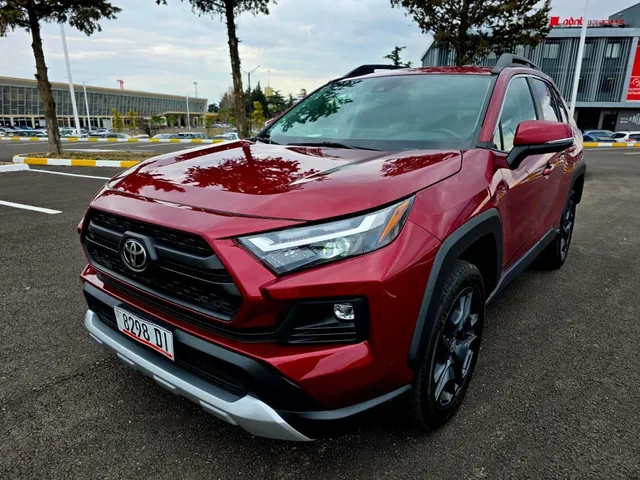 Toyota Adventure 4dr All-Wheel Drive — миниатюра 1