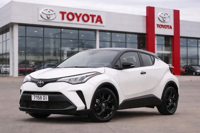 Toyota Nightshade 4dr Front-Wheel Dri — миниатюра 1