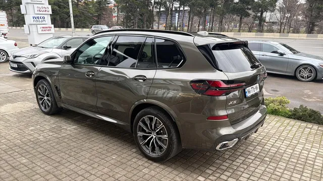 BMW 50e — миниатюра 1