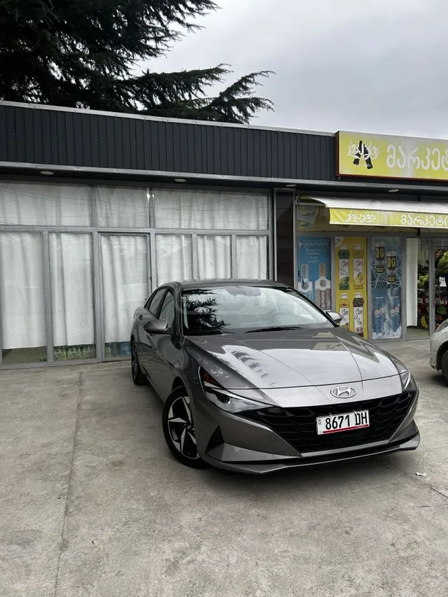 Hyundai SEL 4dr Sedan — миниатюра 1