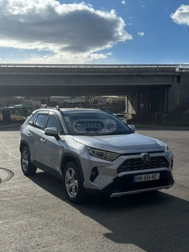 Toyota Adventure 4dr All-Wheel Drive — миниатюра 1