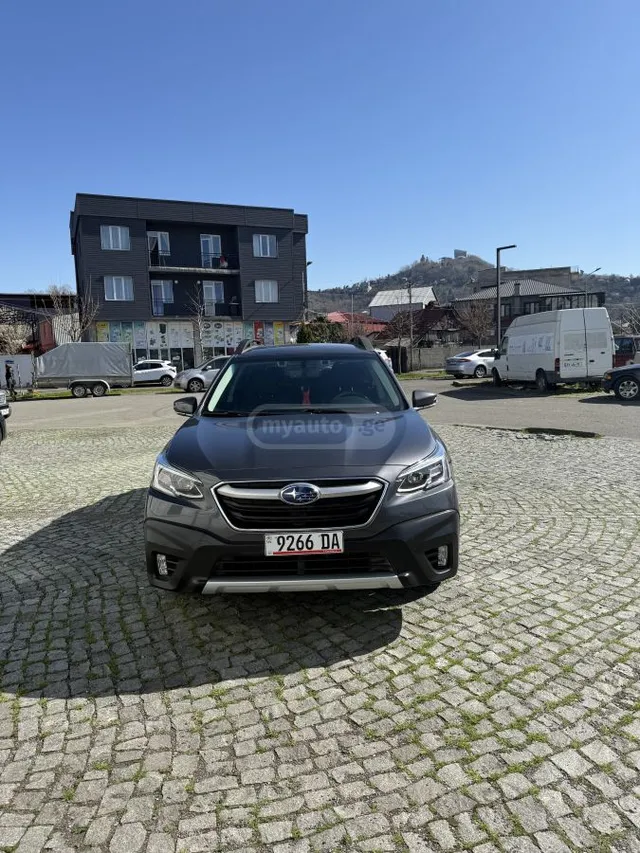 Subaru Limited 4dr All-Wheel Drive CV — миниатюра 1