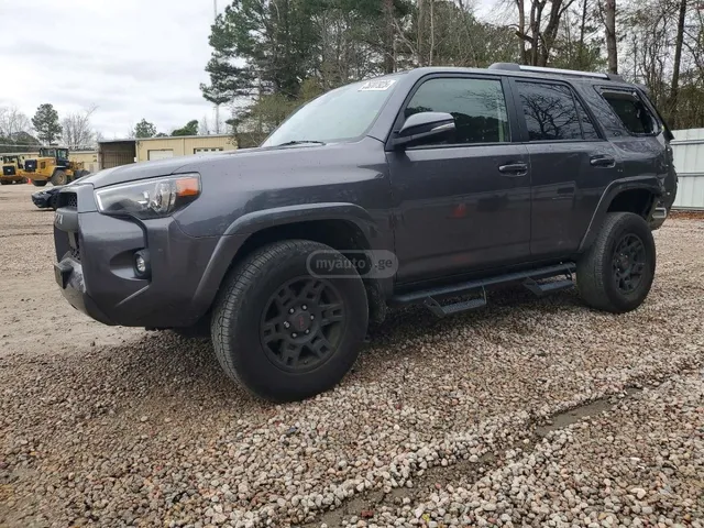 Toyota SR5 Premium 4dr 4x4 Automatic — миниатюра 1