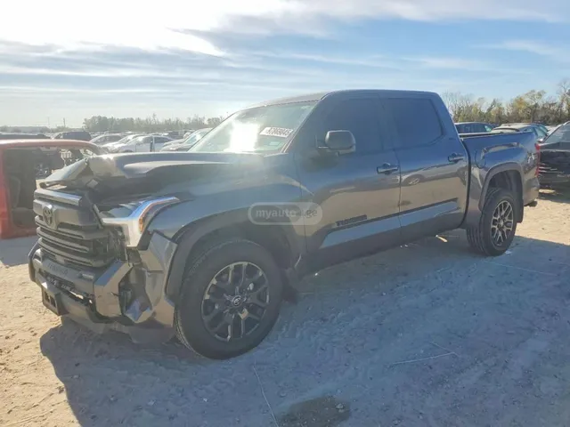 Toyota SR5 4x4 Double Cab 6.5 ft. box — миниатюра 1