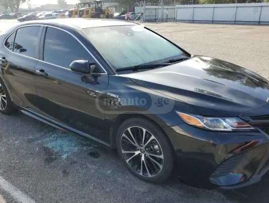 Toyota SE Nightshade 4dr Front-Wheel — миниатюра 1