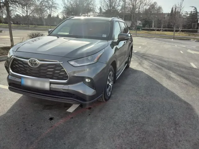 Toyota XLE 4dr All-Wheel Drive Automa — миниатюра 1