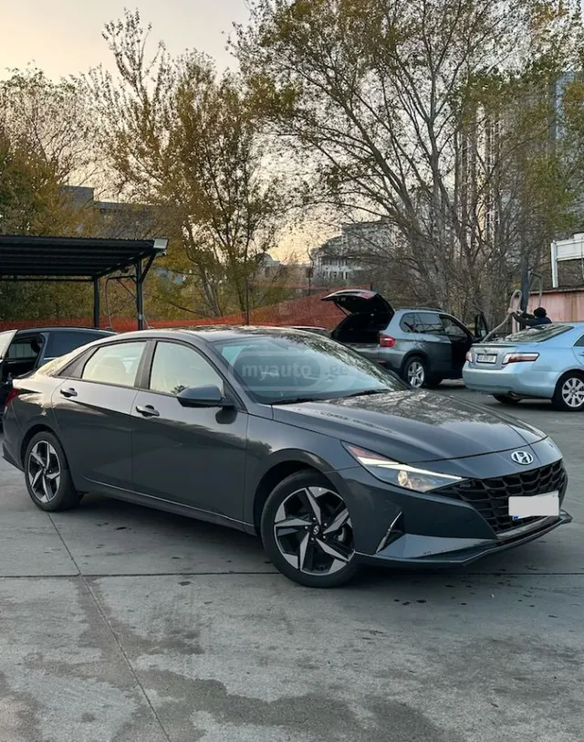 Hyundai SE 4dr Sedan CVT — миниатюра 1