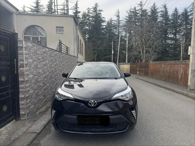 Toyota LE 4dr Front-Wheel Drive Sport — миниатюра 1