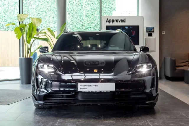 Porsche Cross Turismo 4S — миниатюра 1