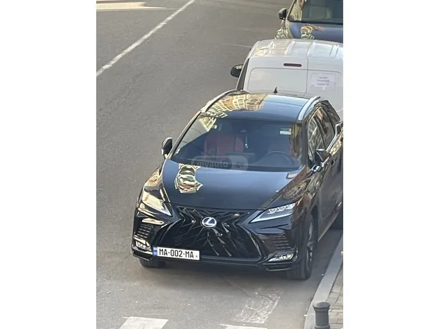 Lexus F SPORT Handling 4dr All-Wheel — миниатюра 1