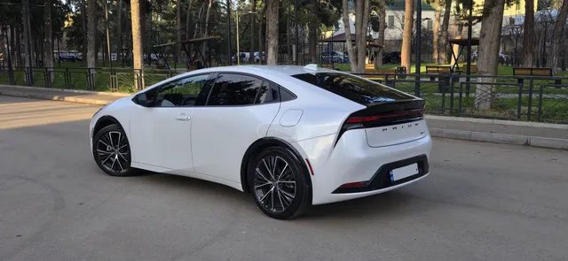 Toyota XLE 5dr Front-Wheel Drive Hatc — миниатюра 1