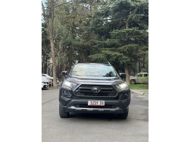 Toyota TRD Off Road 4dr All-Wheel Dri — миниатюра 1