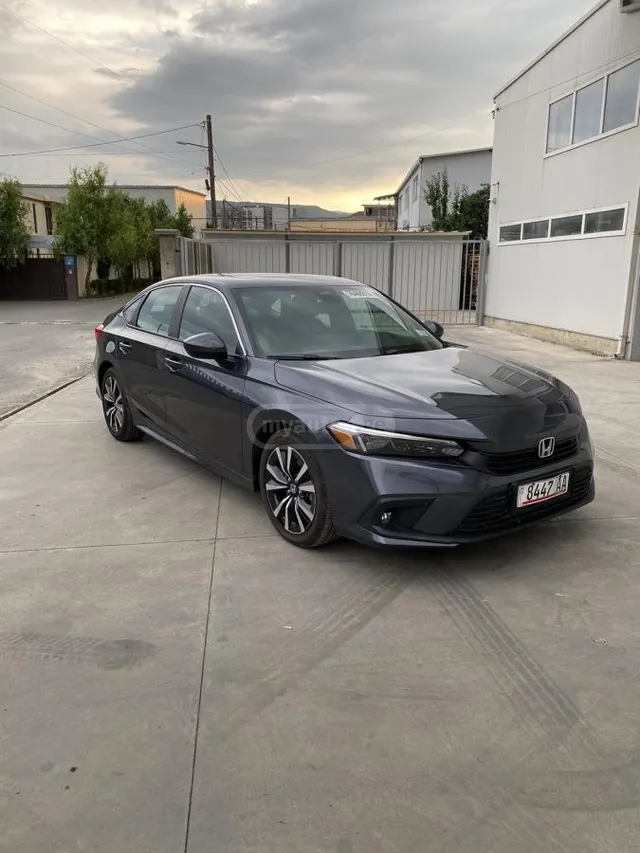 Honda EX 4dr Sedan — миниатюра 1