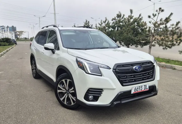 Subaru Limited 4dr All-Wheel Drive CV — миниатюра 1