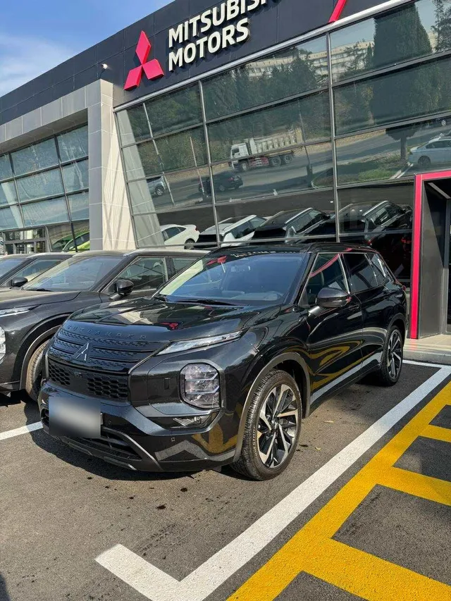 Mitsubishi Black Edition — миниатюра 1