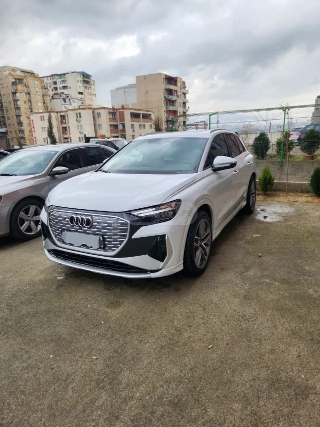 Audi 40 Premium 4dr 4x2 Sport Utili — миниатюра 1