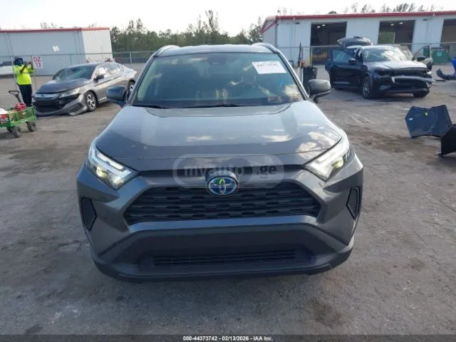 Toyota LE 4dr All Wheel Drive Automat — миниатюра 1