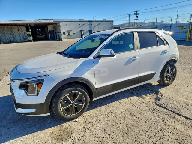 Kia EX — миниатюра 1