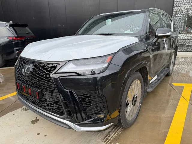 Lexus F sport — миниатюра 1