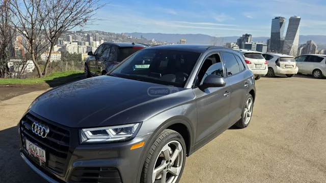 Audi 45 Titanium Premium 4dr All-Wh — миниатюра 1