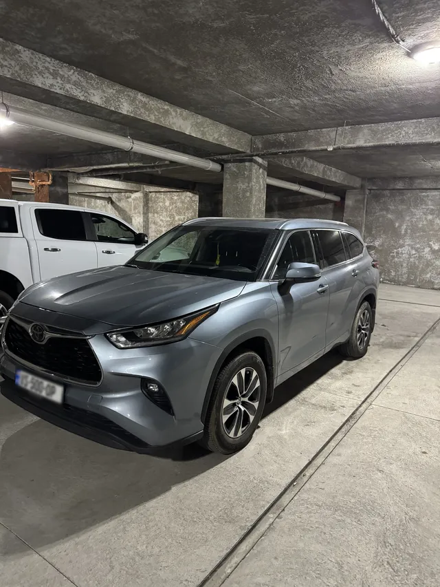 Toyota XLE 4dr All-Wheel Drive Automa — миниатюра 1