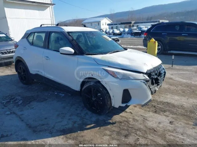 Nissan SV 4dr Front Wheel Drive CVT — миниатюра 1