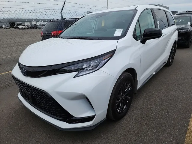 Toyota XSE AWD — миниатюра 1