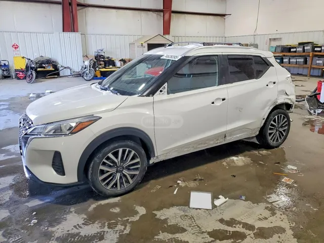 Nissan SV 4dr Front-Wheel Drive CVT — миниатюра 1