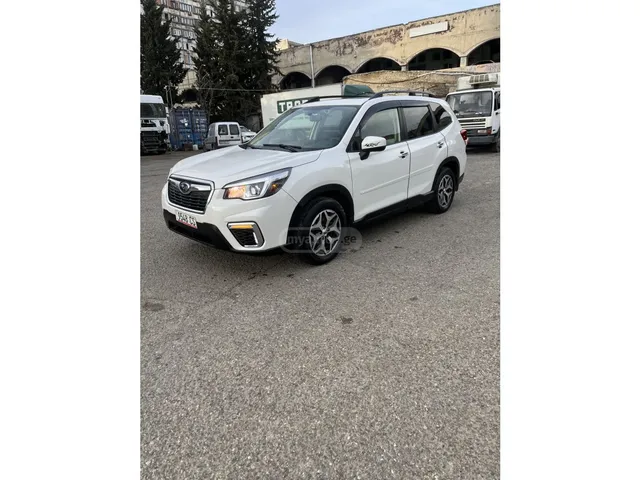 Subaru Premium 4dr All-Wheel Drive CV — миниатюра 1