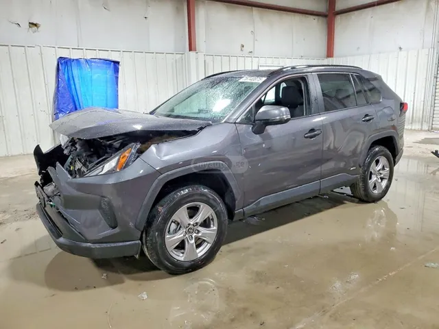 Toyota HYBRID XLE — миниатюра 1