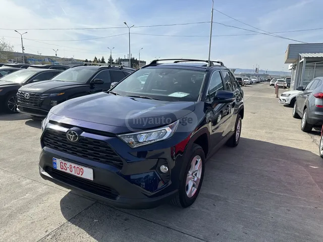 Toyota XLE — миниатюра 1