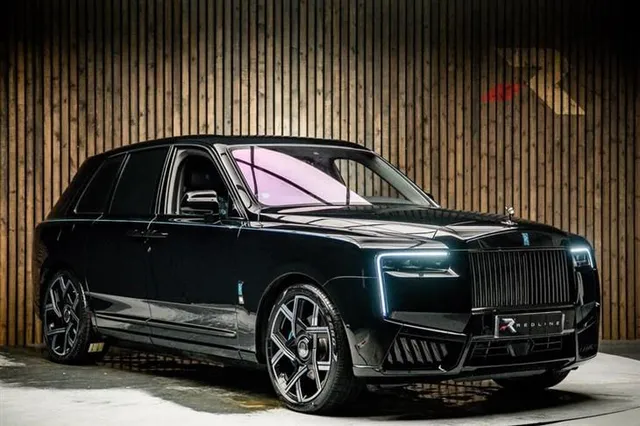 Rolls-Royce Cullinan Rolls-Royce Cullinan 6.75 V12 Black Badge SUV 5dr Petrol Auto 4WD Euro 6 (571 ps) — миниатюра 1