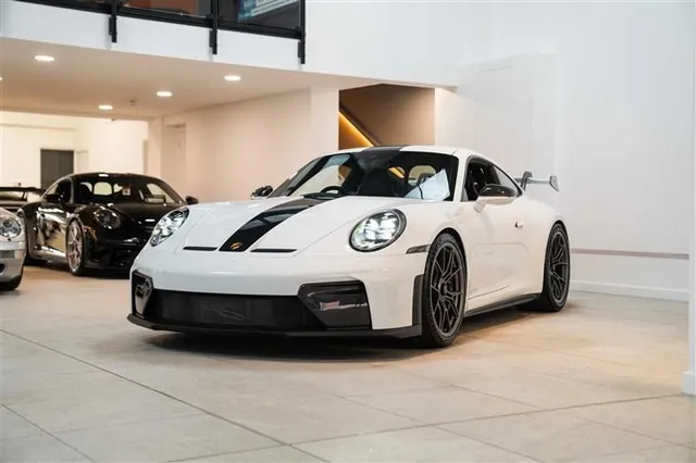 Porsche 911 GT3 [992] 992.2 GT3, Weissach Package, PCCB's, Axle Lift, Carbon Folding Bucket Seats, HD Matrix Headlights, BOSE and Porsche warranty — миниатюра 1