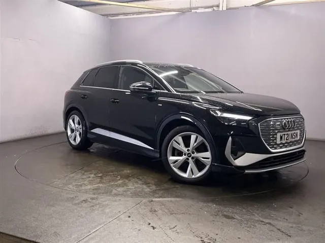 Audi e-tron Audi Q4 E-Tron 40 S line SUV 5dr Electric Auto 82kWh (204 ps) — миниатюра 1