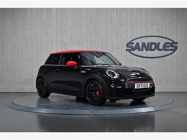 MINI Cooper S Works MINI Mini 2.0 John Cooper Works Steptronic Euro 6 (s/s) 3dr — миниатюра 1