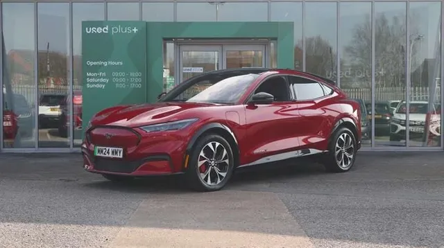 Ford Mustang Mach-E Ford Mustang Mach-E 258kW Premium 91kWh AWD 5dr Auto — миниатюра 1