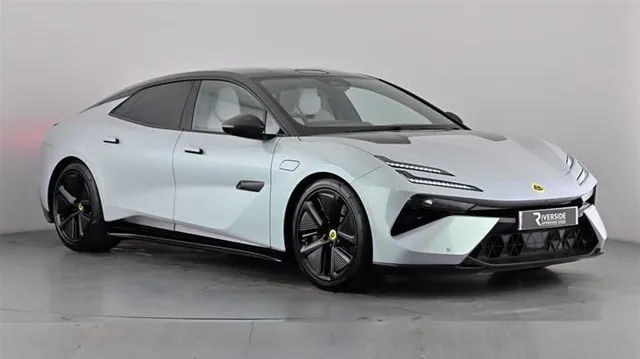 Lotus Emeya Lotus Emeya 102kWh R Hatchback 5dr Electric Auto 4WD (Dual Motor) (917 ps) — миниатюра 1