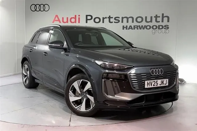 Audi e-tron Audi Q6 E-Tron 100kWh S line SUV 5dr Electric Auto quattro (388 ps) — миниатюра 1