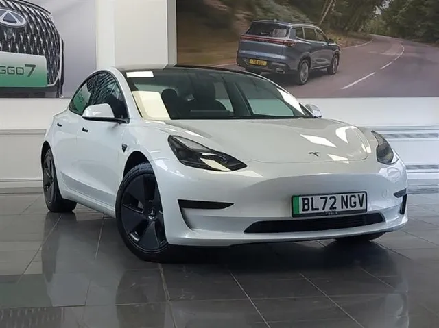 Tesla Model 3 Tesla Model 3 RWD 4dr Auto — миниатюра 1