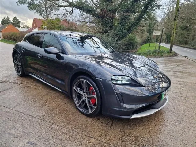 Porsche Taycan Porsche Taycan Performance Plus 93.4kWh 4S Cross Turismo 5dr Electric Auto 4WD (11kW Charger) (571 ps) — миниатюра 1