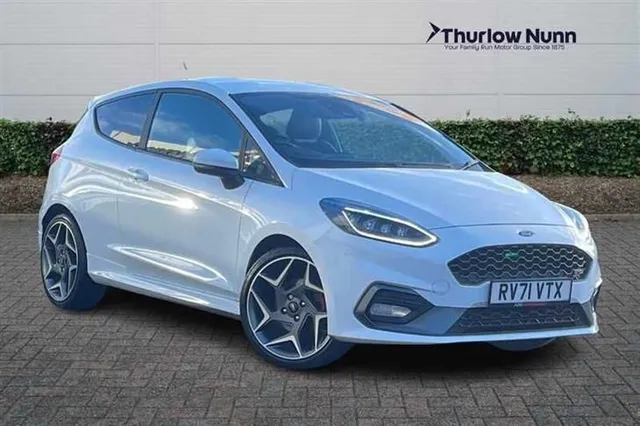 Ford Fiesta ST Ford Fiesta 1.5T EcoBoost ST-3 Hatchback 3dr Petrol Manual Euro 6 (s/s) (200 ps) — миниатюра 1