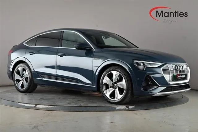 Audi e-tron Audi E-Tron 55 S Line Sportback 5dr Electric Auto Quattro 95kwh (11kw Charger) (408 Ps) — миниатюра 1