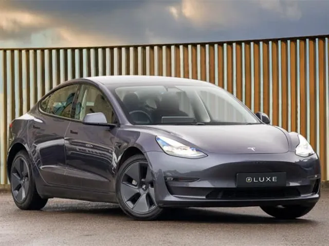 Tesla Model 3 Tesla Model 3 Long Range AWD 4dr Auto — миниатюра 1
