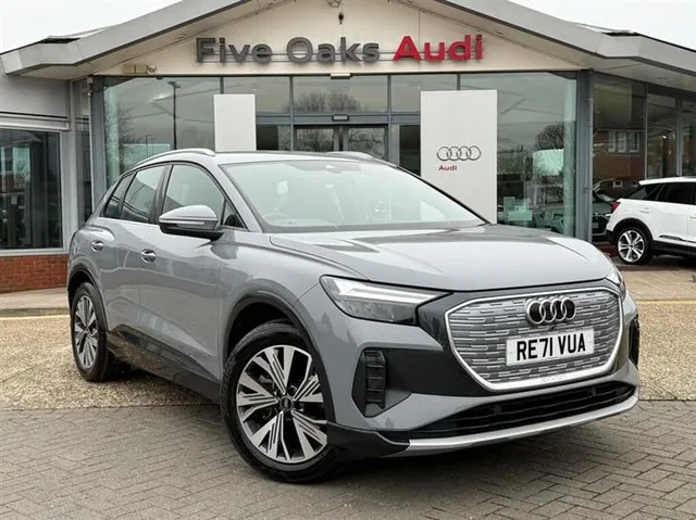 Audi e-tron Audi Q4 E-Tron 40 Sport SUV 5dr Electric Auto 82kWh (204 ps) — миниатюра 1