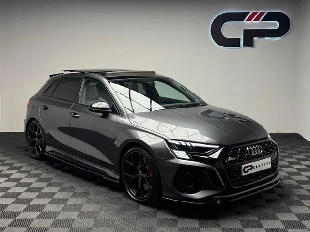 Audi RS3 Audi RS3 2.5 TFSI Launch Edition Sportback 5dr Petrol S Tronic quattro Euro 6 (s/s) (400 ps) — миниатюра 1