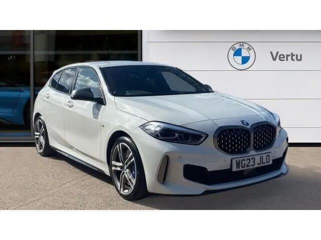 BMW M135i BMW 1 Series M135i xDrive 5dr Step Auto Petrol Hatchback — миниатюра 1