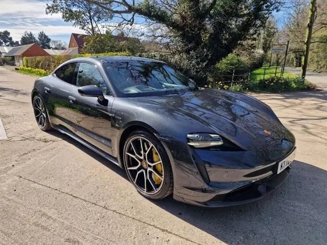 Porsche Taycan Porsche Taycan Performance Plus 93.4kWh Turbo S Saloon 4dr Electric Auto 4WD (11kW Charger) (761 ps) — миниатюра 1