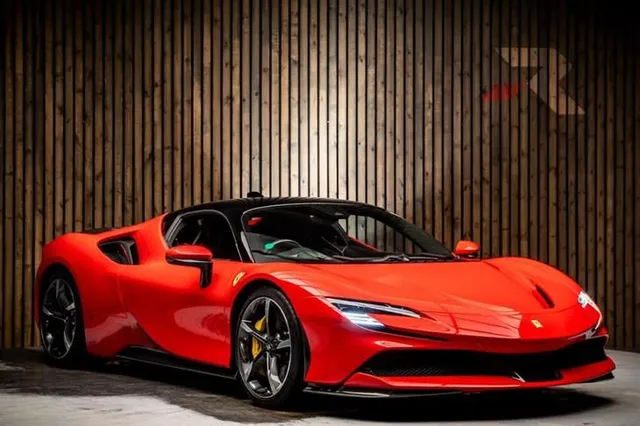 Ferrari SF90 Ferrari SF90 4.0T V8 7.9kWh F1 DCT 4WD Euro 6 (s/s) 2dr — миниатюра 1