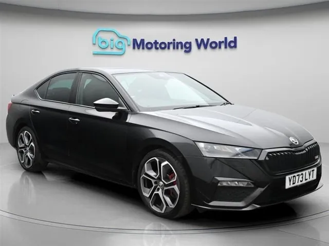 Skoda Octavia vRS Skoda Octavia 2.0 TSI vRS Hatchback 5dr Petrol Manual Euro 6 (s/s) (245 ps) — миниатюра 1